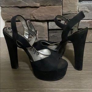Buy 2 $6 shoes for $10. Black brash heels